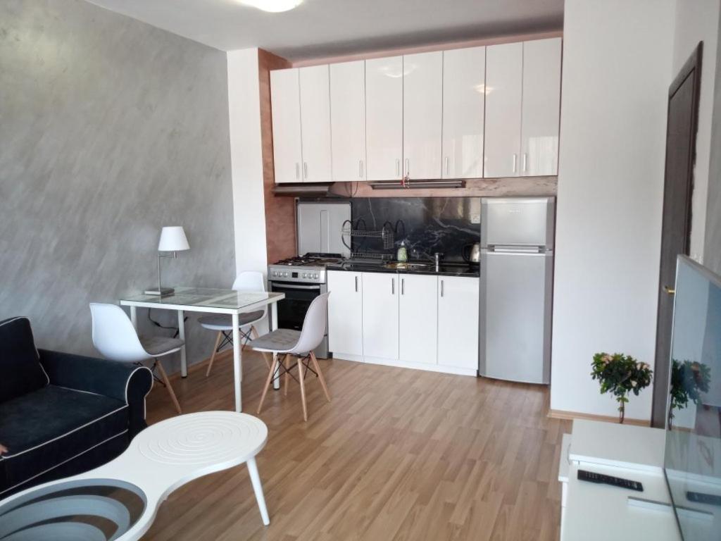 Апартамент Лукс В Спа Хотел Свети Спас Velingrad Bagian luar foto