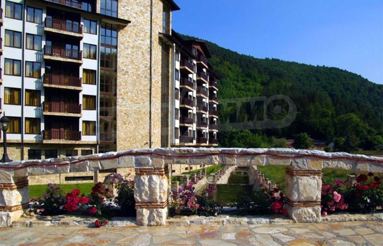 Апартамент Лукс В Спа Хотел Свети Спас Velingrad Bagian luar foto