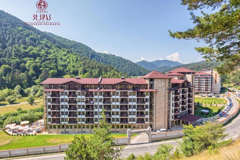 Апартамент Лукс В Спа Хотел Свети Спас Velingrad Bagian luar foto